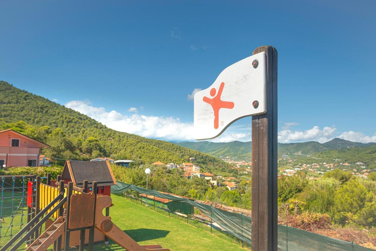 Отель Villino Garden & Pool Andora Экстерьер фото