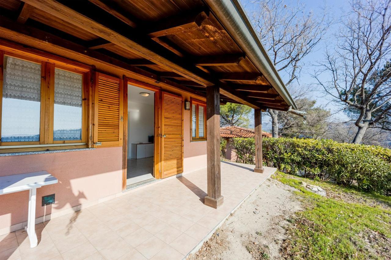 Отель Villino Garden & Pool Andora Экстерьер фото