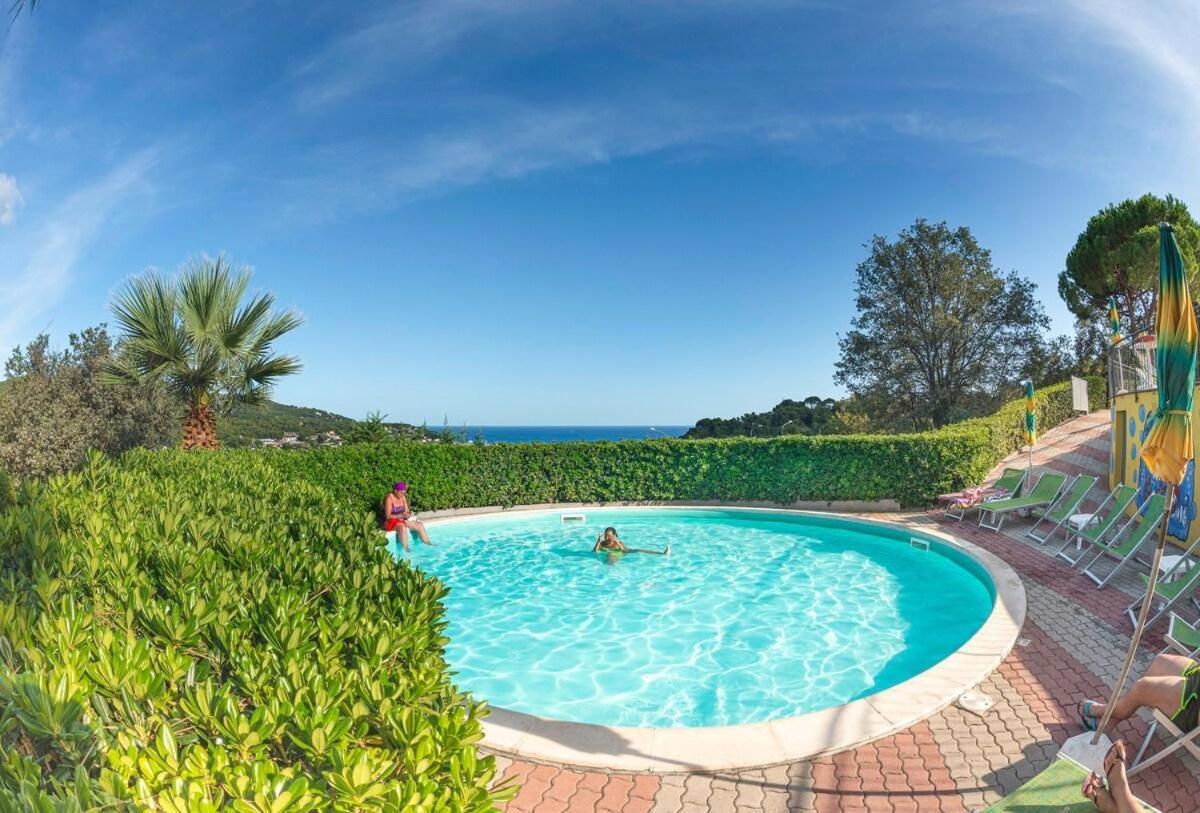 Отель Villino Garden & Pool Andora Экстерьер фото